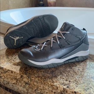 Jordans sneaker size 6.5 Y shoe women men unisex